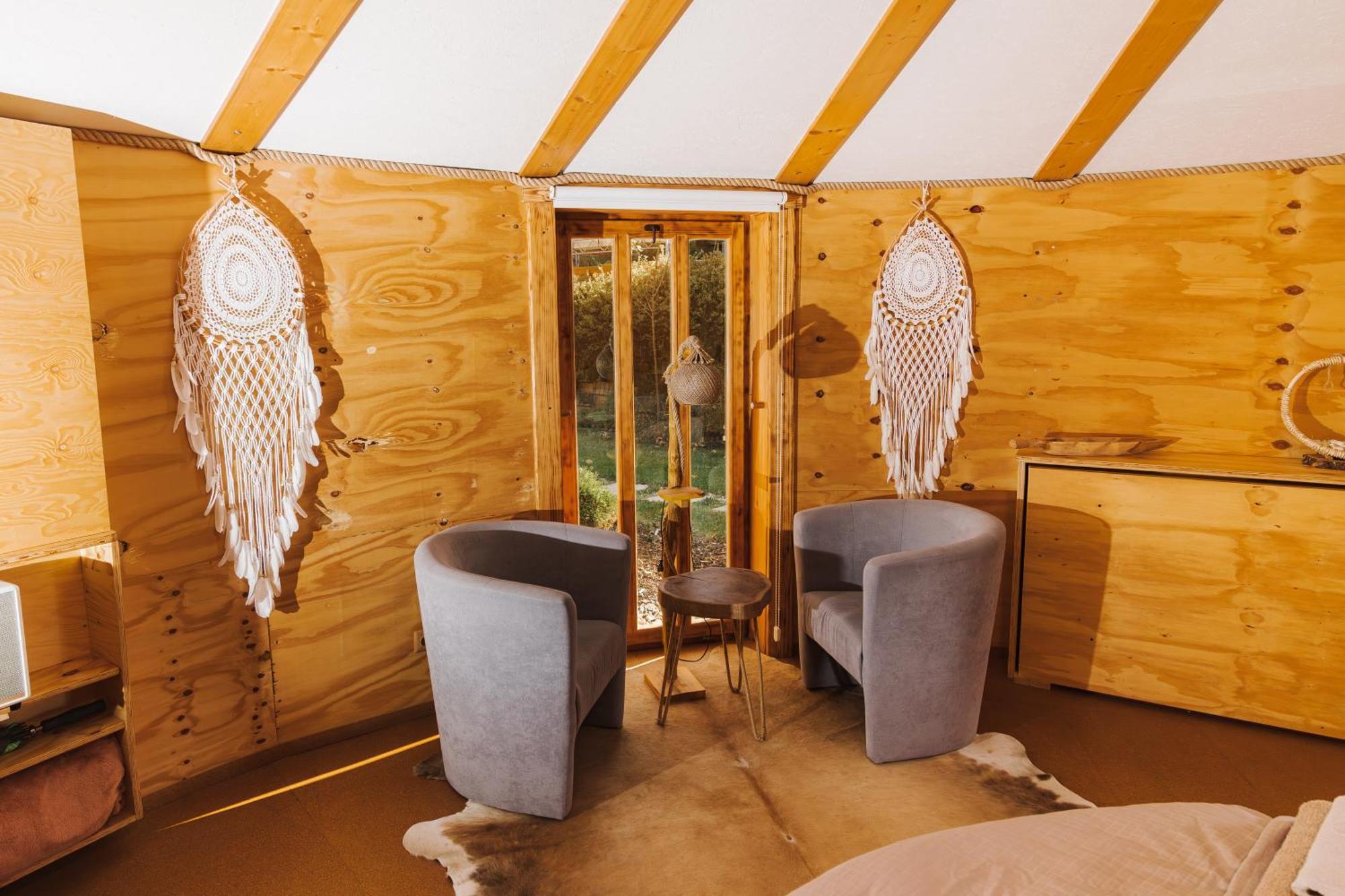 Glamp V Hluboke - Yurts And Wooden Houses เซตีน ภายนอก รูปภาพ